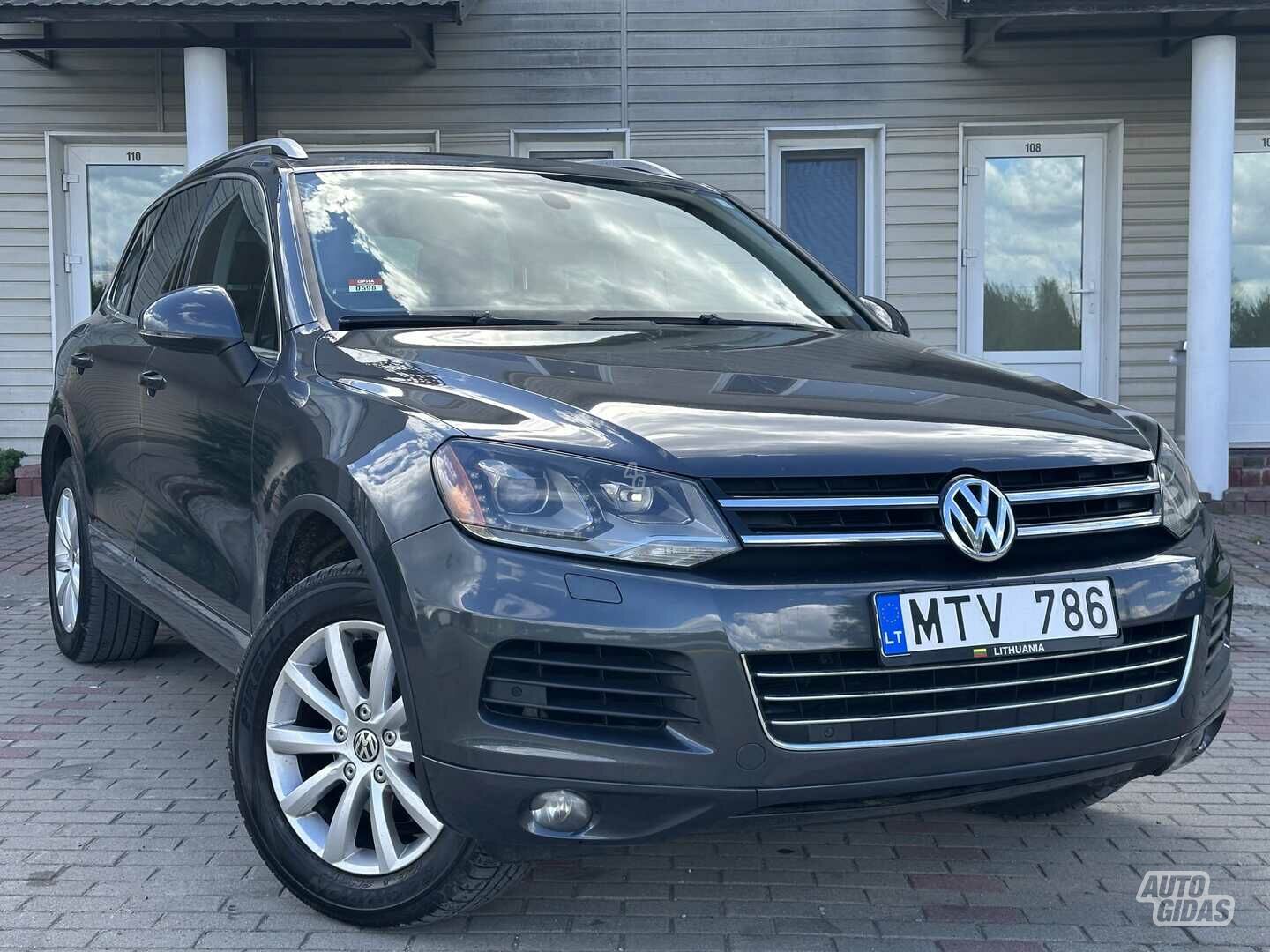 Volkswagen Touareg 2012 г Внедорожник / Кроссовер