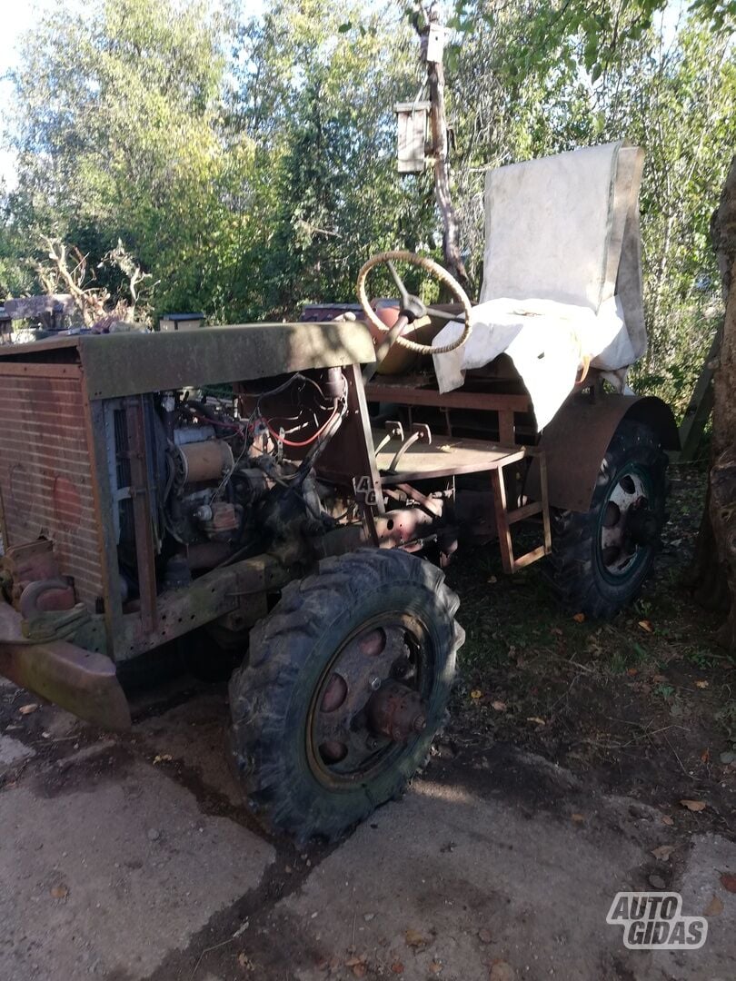 GAZ M20 1969 m Traktorius