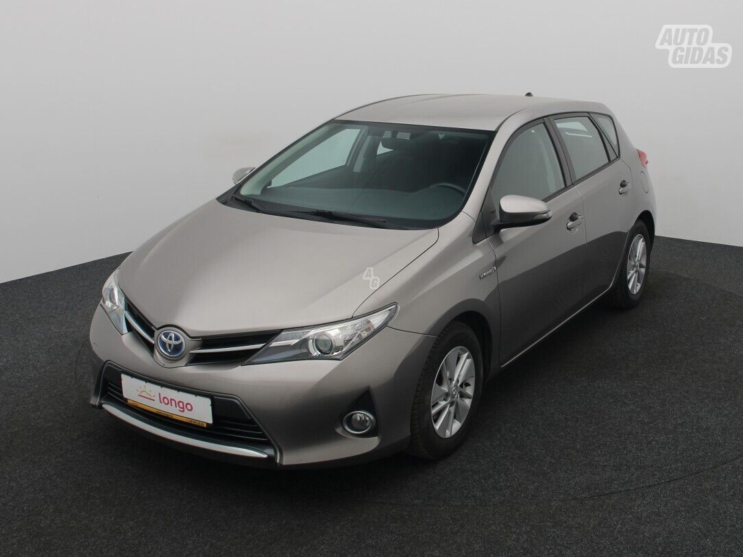 Toyota Auris 2013 y Hatchback