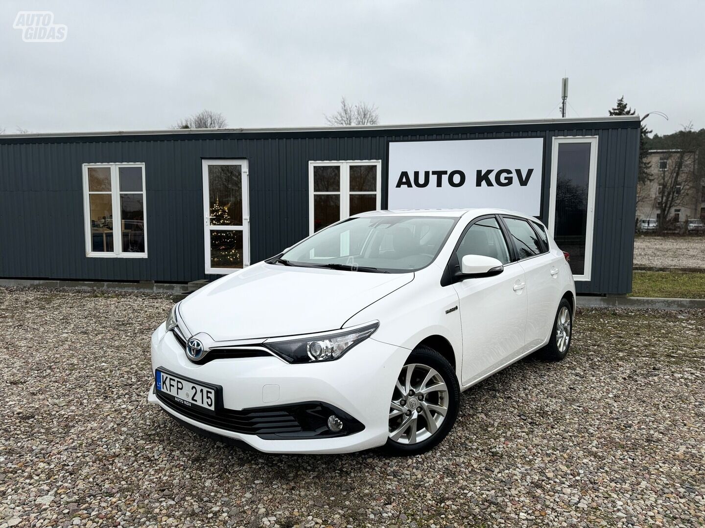 Toyota Auris 2016 г Хэтчбек