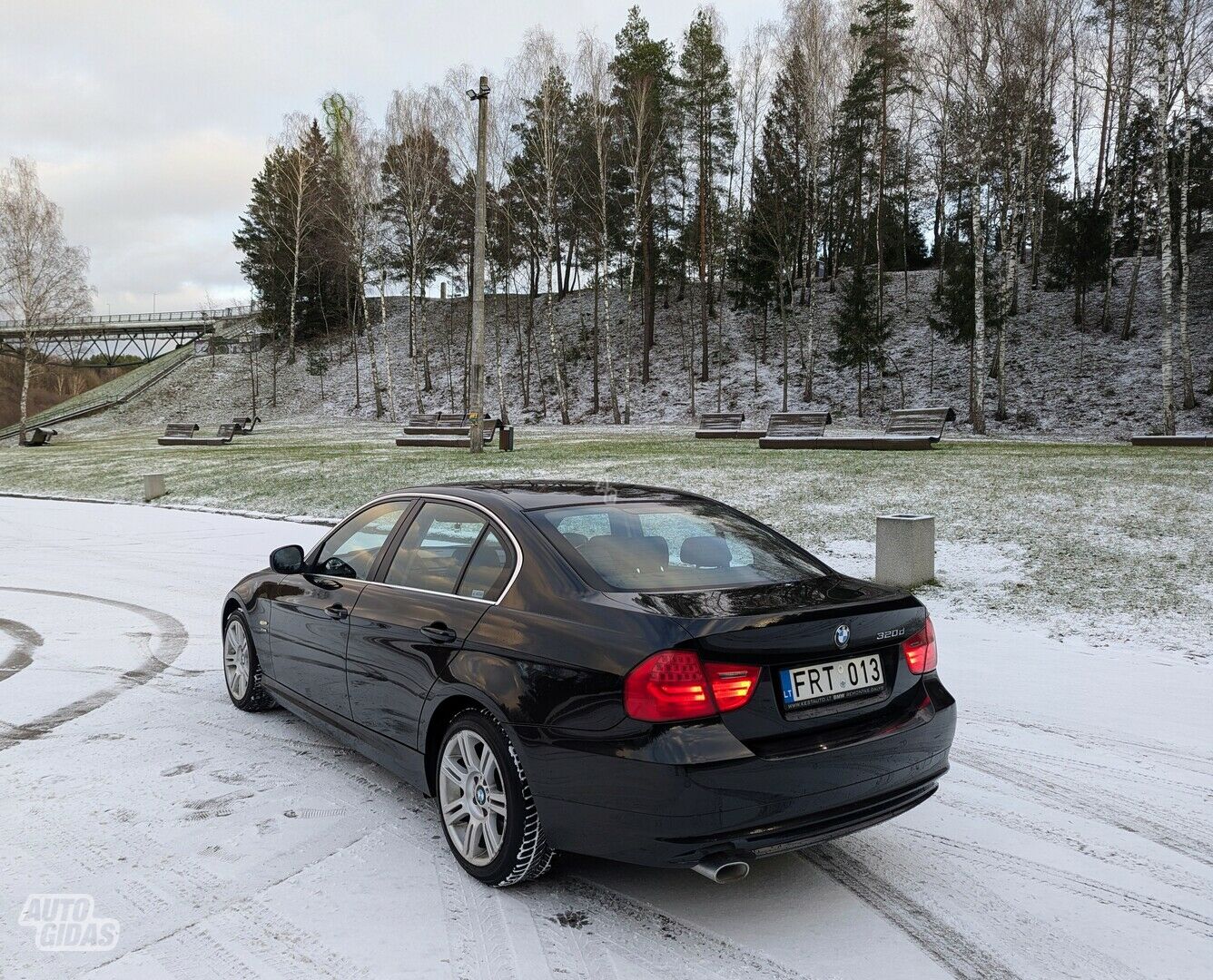 Bmw 320 2011 г Седан