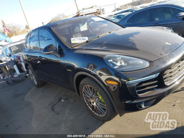 Porsche Cayenne 2016 y Off-road / Crossover