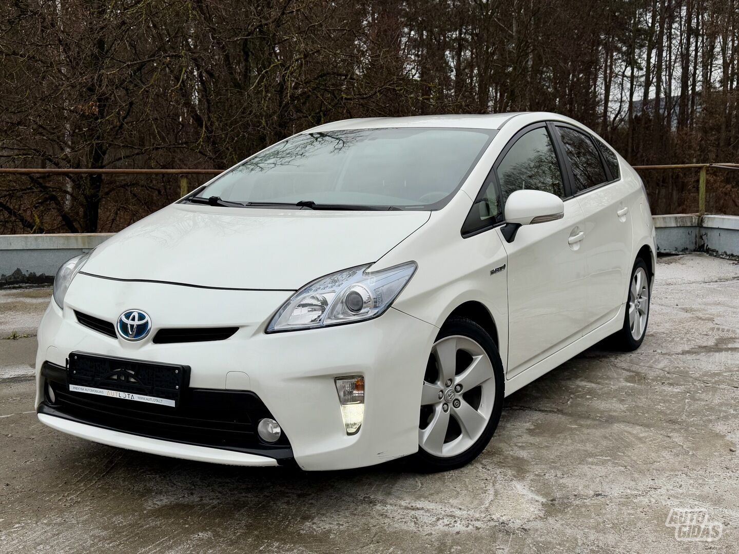 Toyota Prius Hybrid Prestige 2012 y