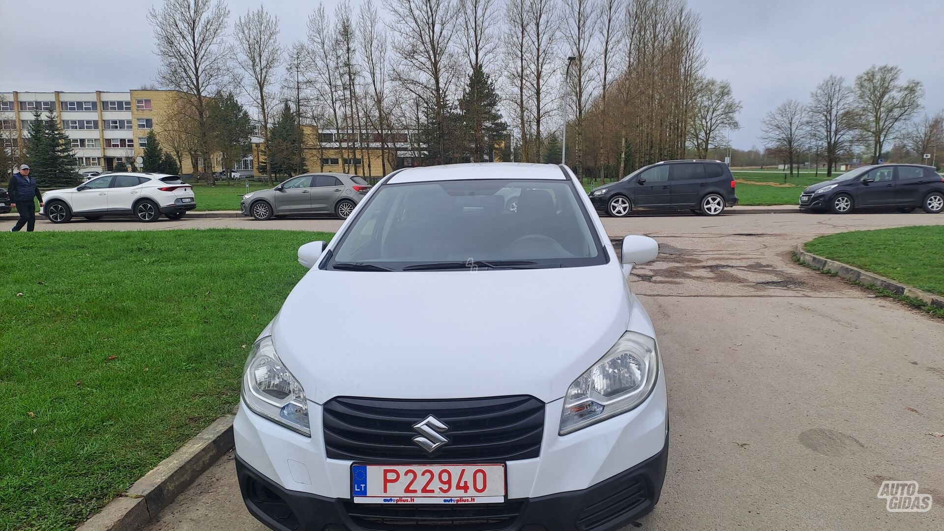 Suzuki SX4 S-Cross 2014 y Hatchback