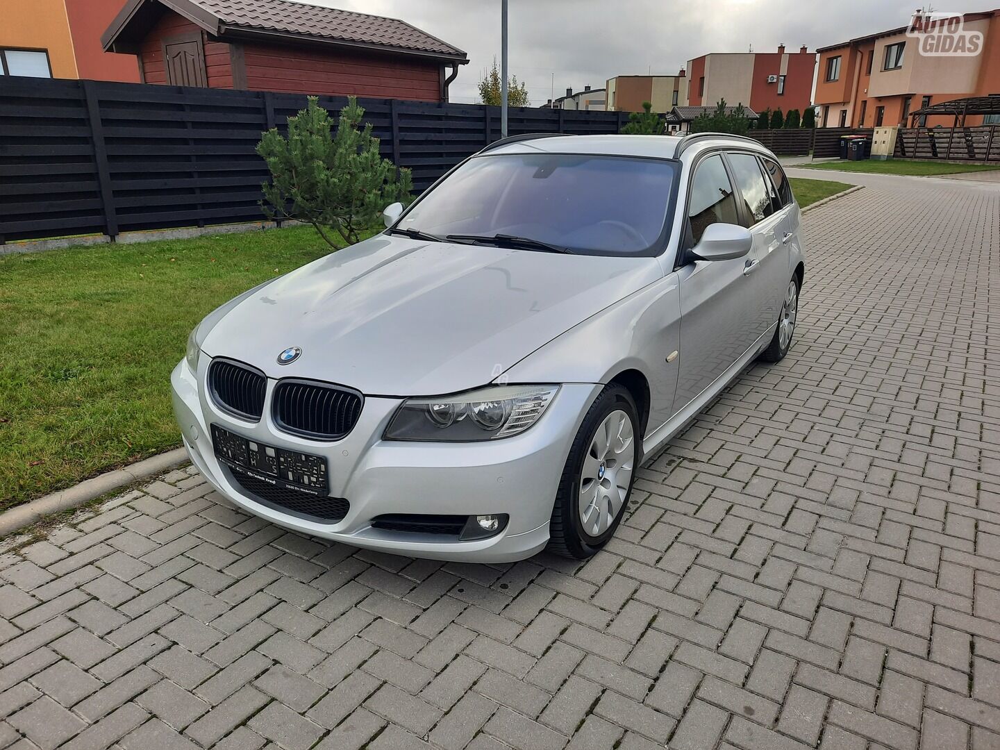 Bmw 320 2010 m Universalas