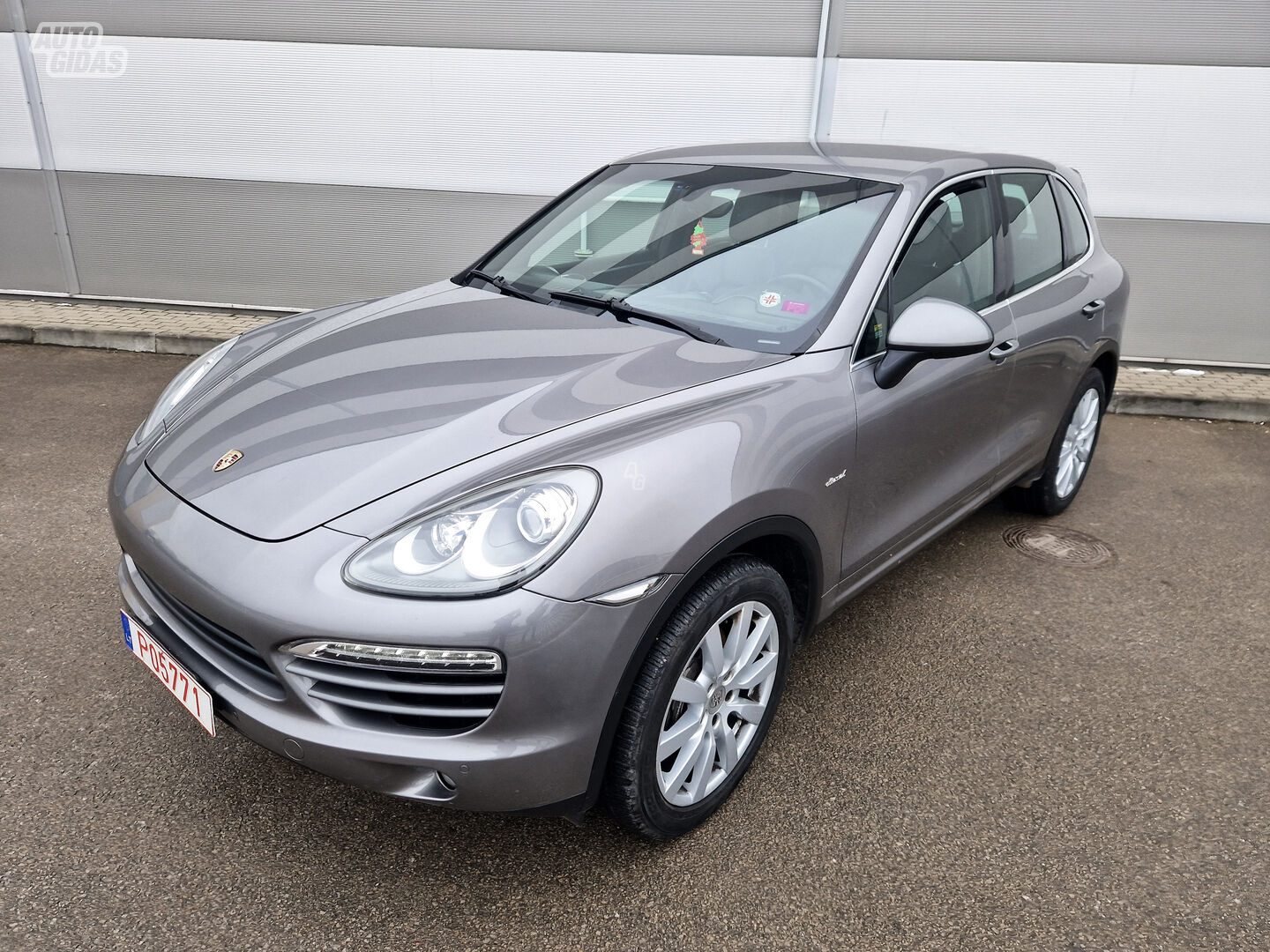 Porsche Cayenne 2011 m Visureigis / Krosoveris