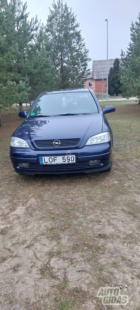 Opel Astra 2000 y Hatchback