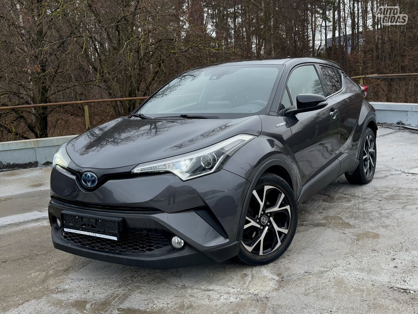 Toyota C-HR Hybrid Prestige 2017 y