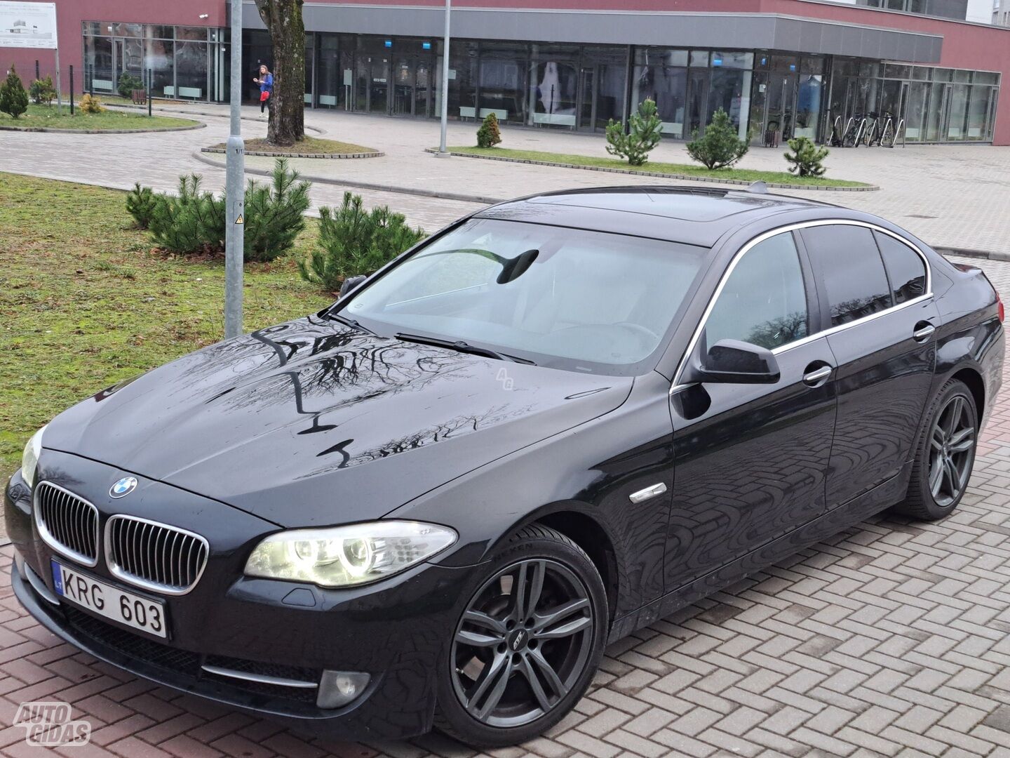 Bmw 528 2012 y Sedan