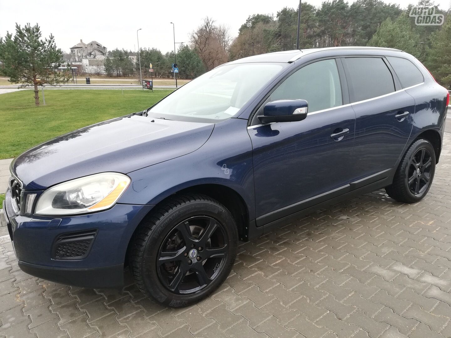 Volvo XC60 2012 y Off-road / Crossover