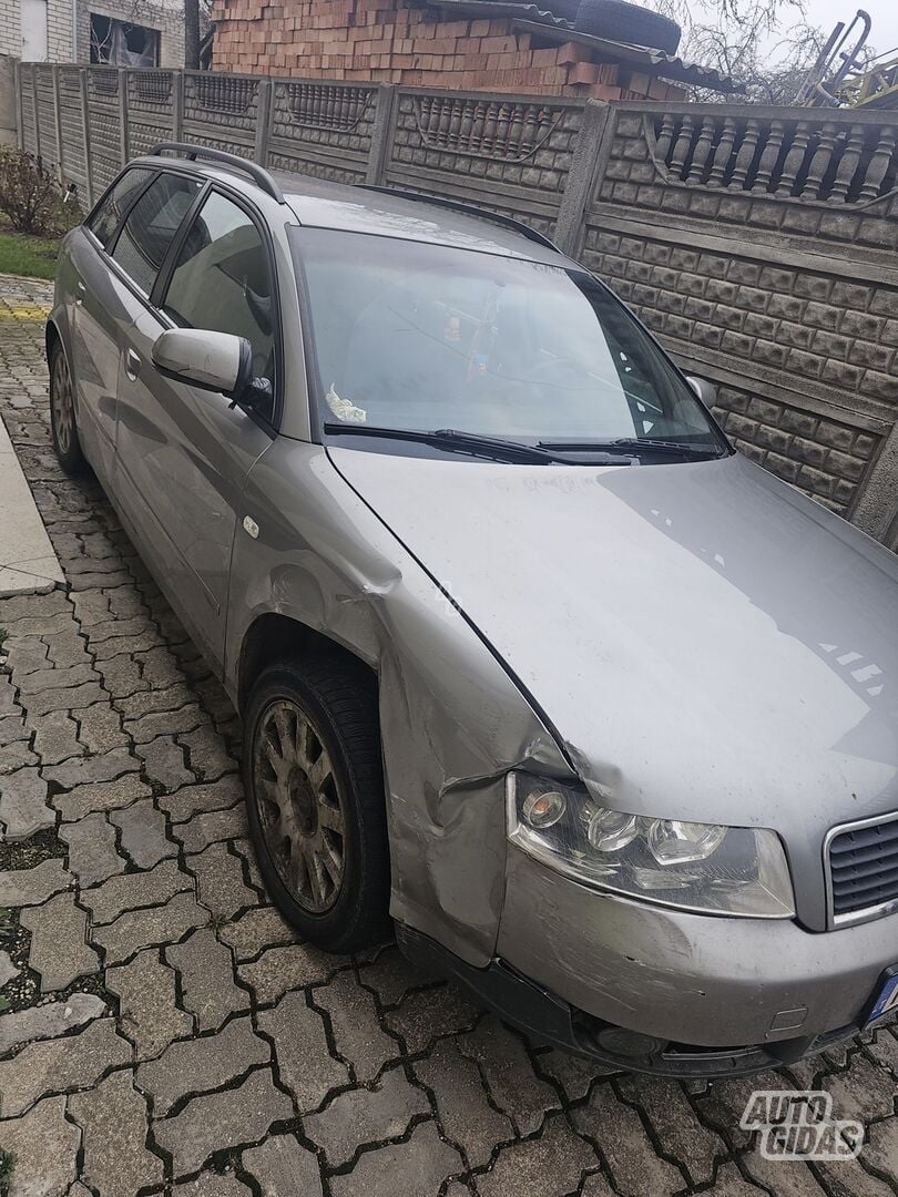 Audi A4 2004 m Universalas