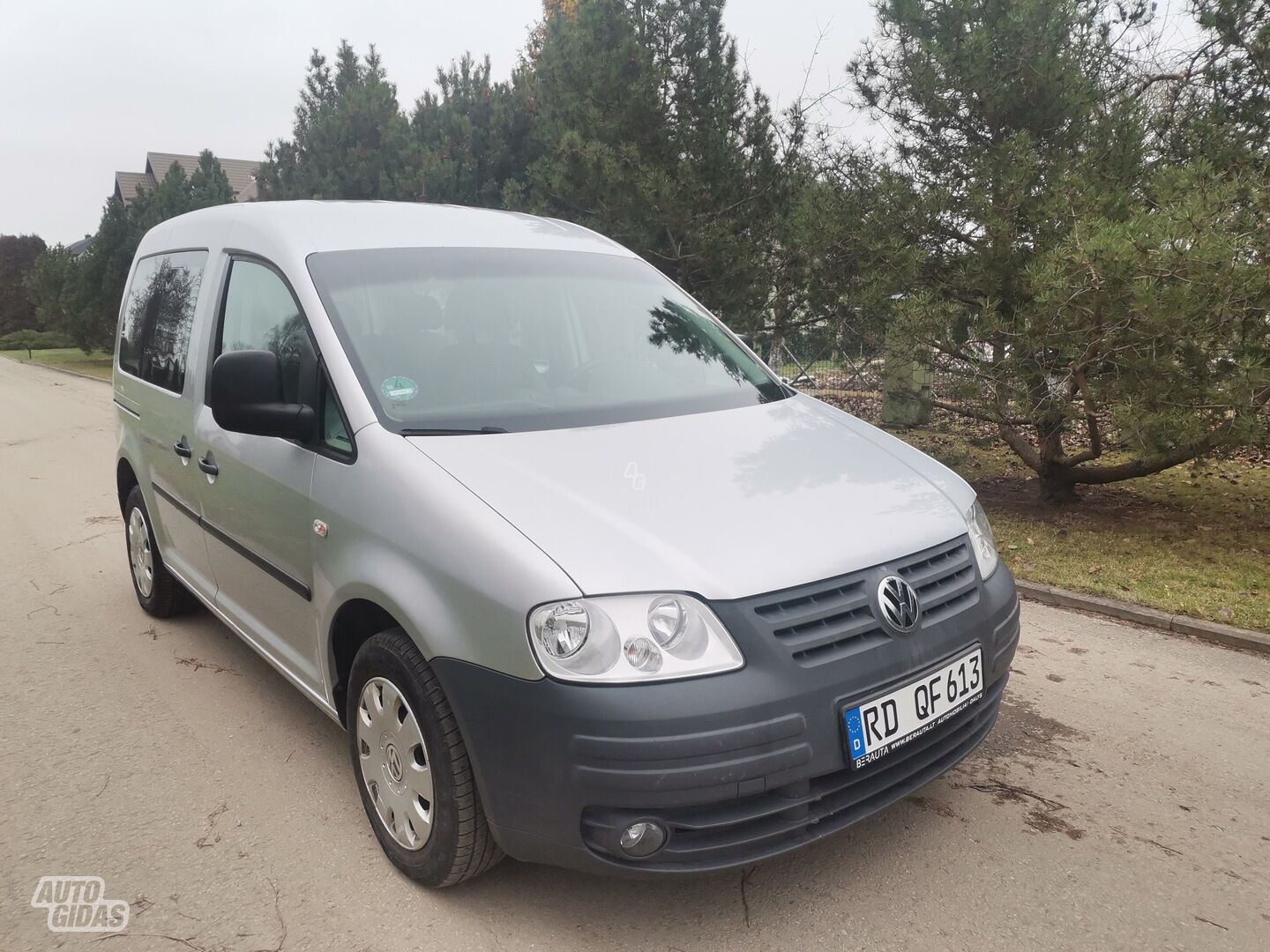 Volkswagen Caddy LIFE Keleivinis 2010 y