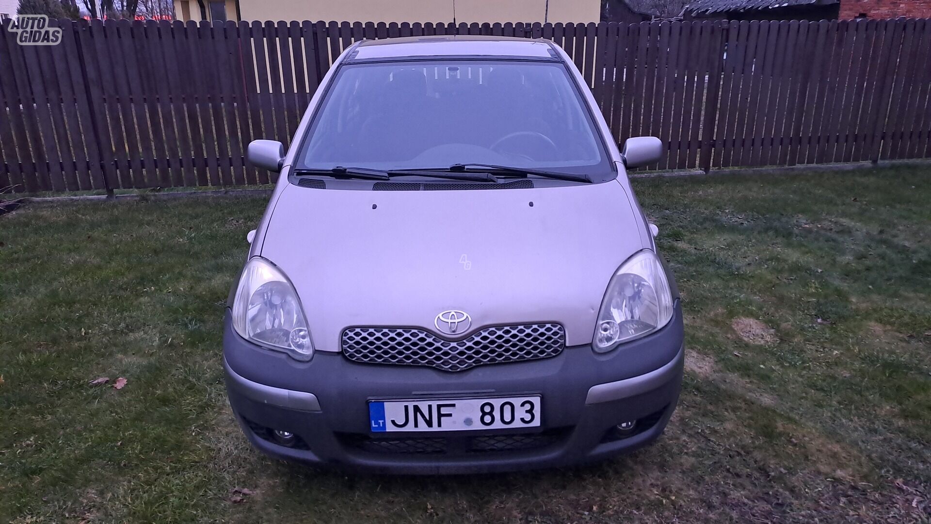 Toyota Yaris 2005 y Hatchback