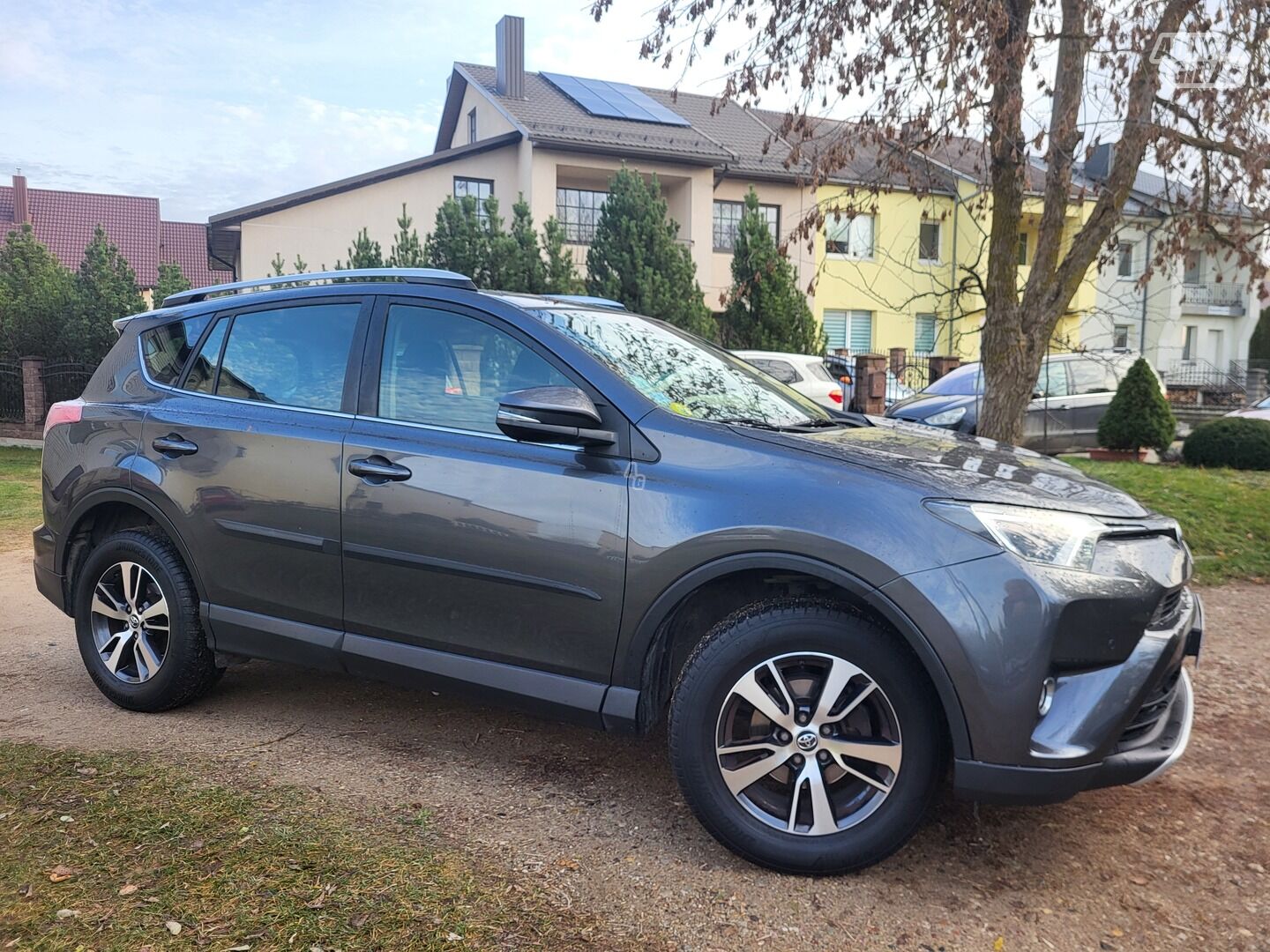 Toyota RAV4 2016 m Visureigis / Krosoveris