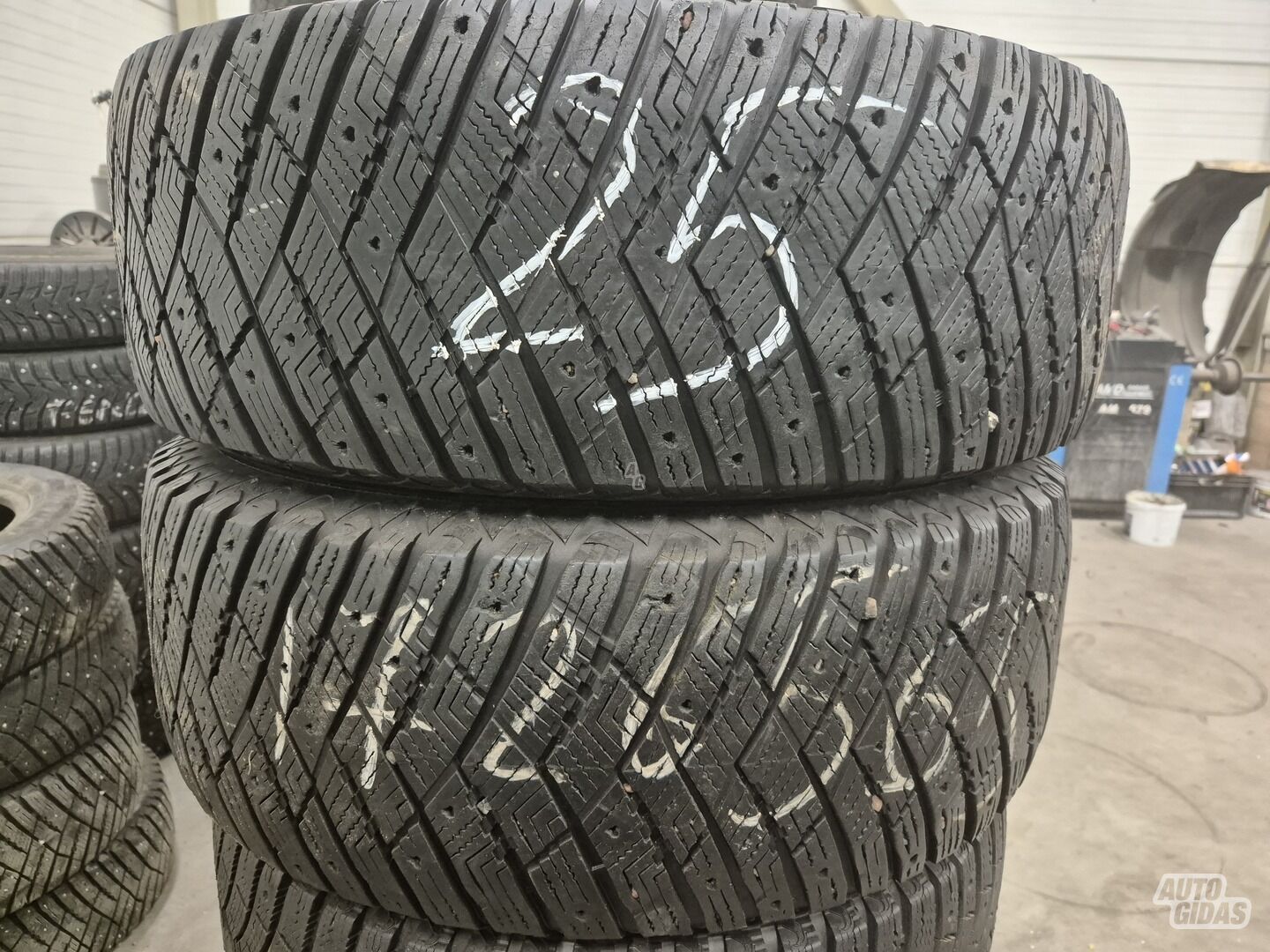 Goodyear R17 winter tyres passanger car