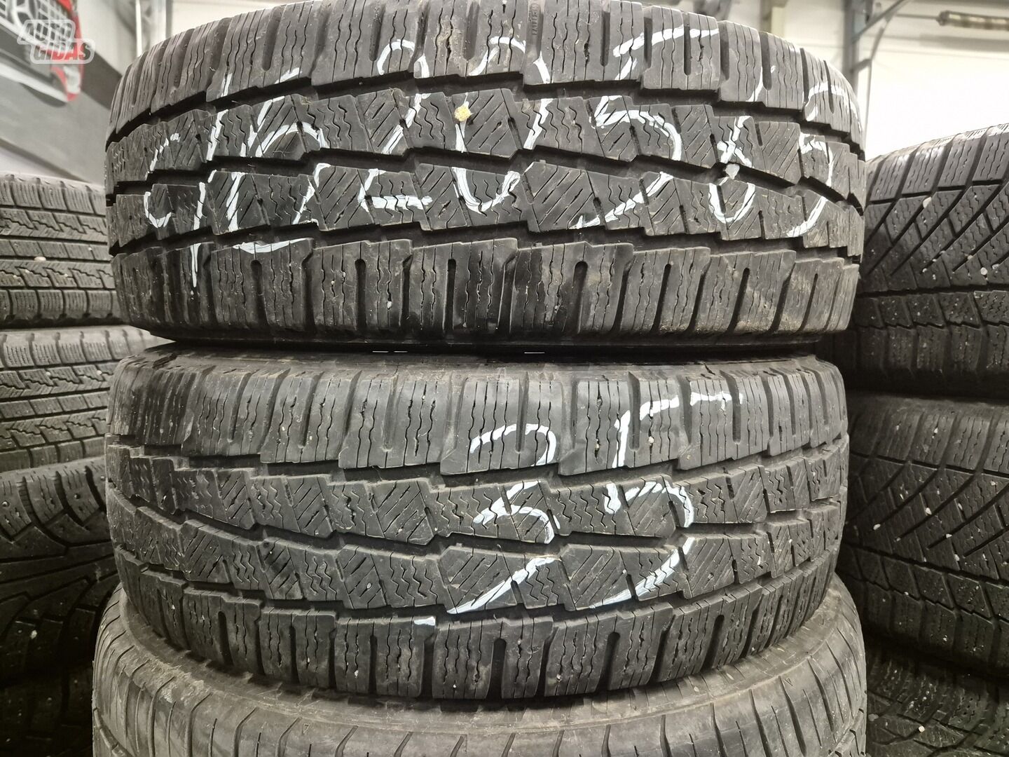 Michelin R16C universal tyres minivans