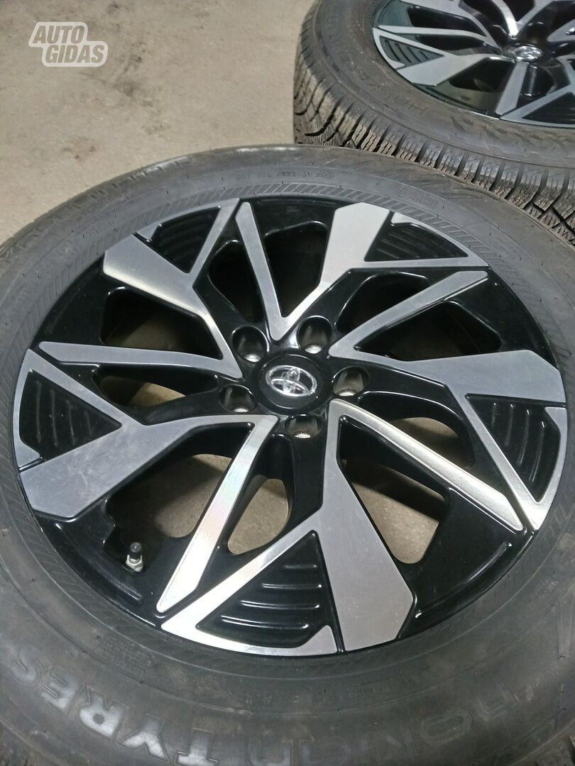 Toyota bZ4X light alloy R18 rims