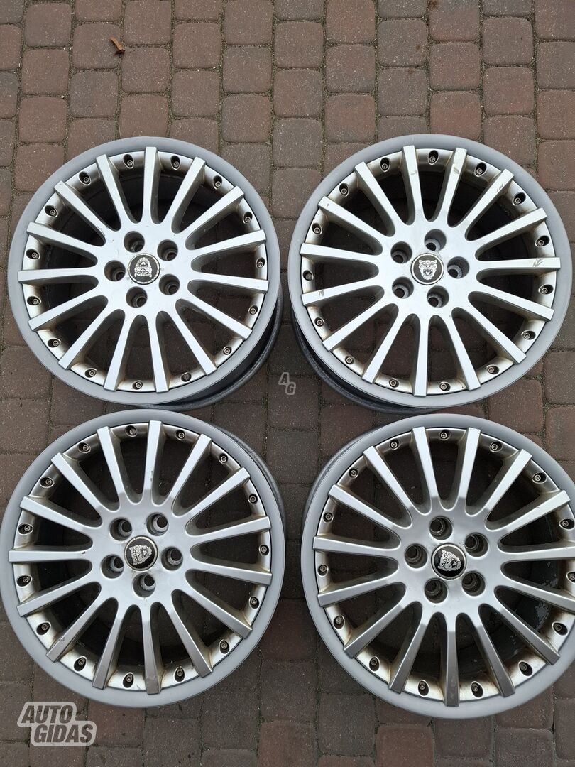 Light alloy R18 rims