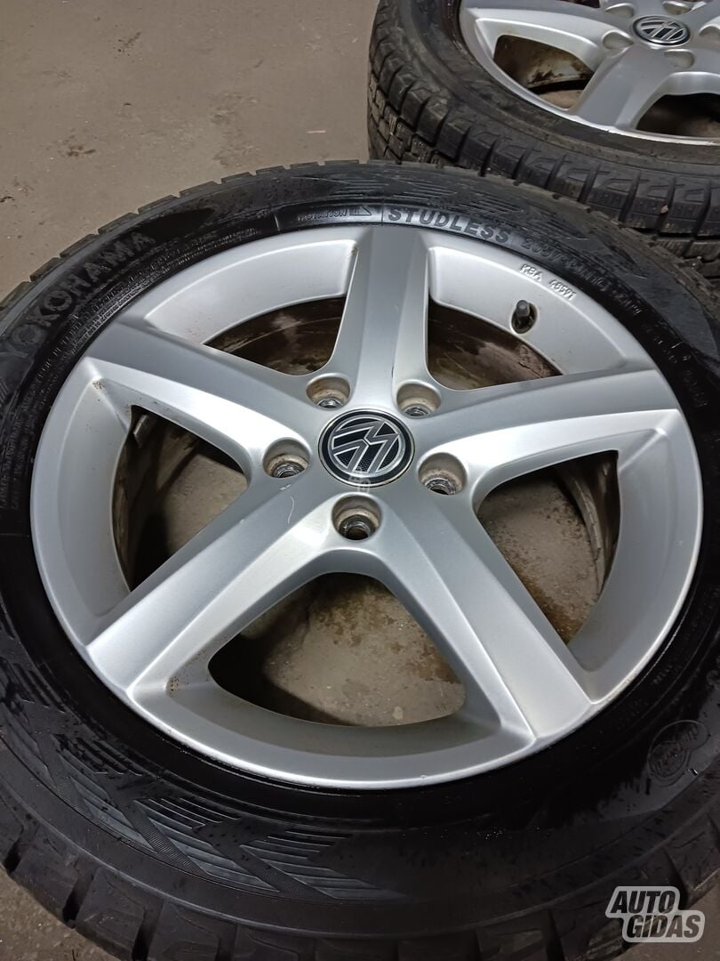 Volkswagen Golf light alloy R16 rims