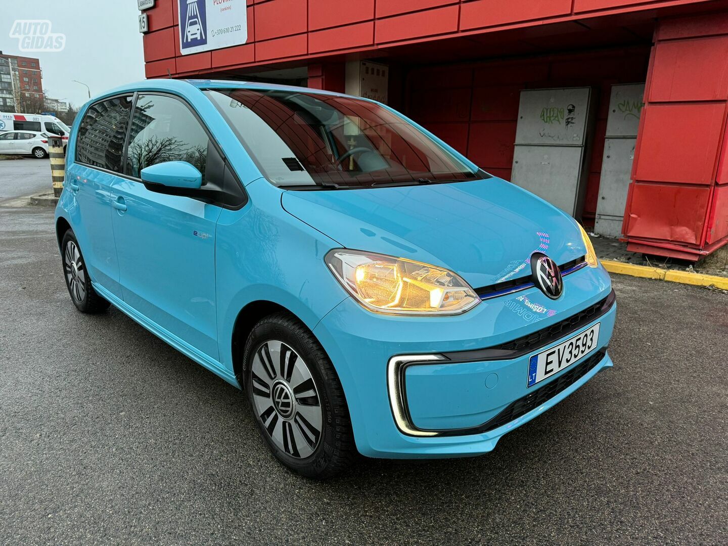 Volkswagen e-Up 2020 г Хэтчбек