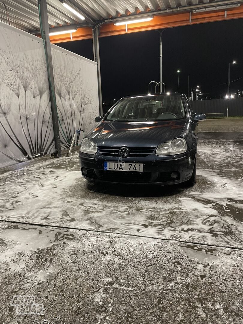 Volkswagen Golf 2004 г Хэтчбек