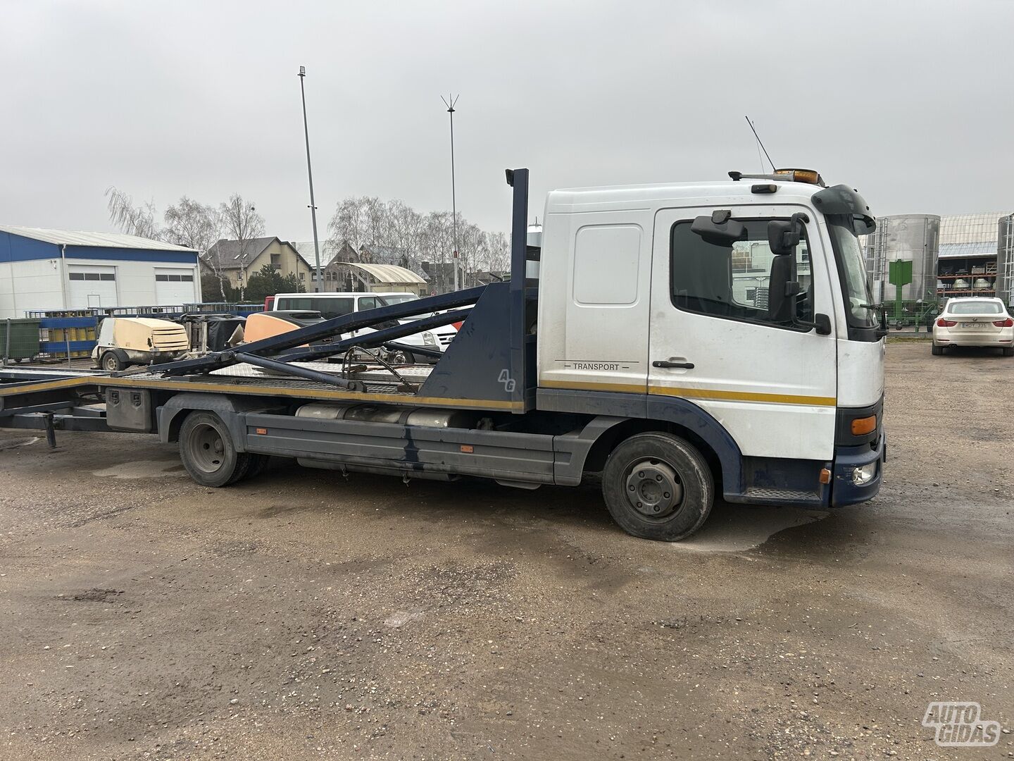 Mercedes-Benz atego 2003 y Car transporter