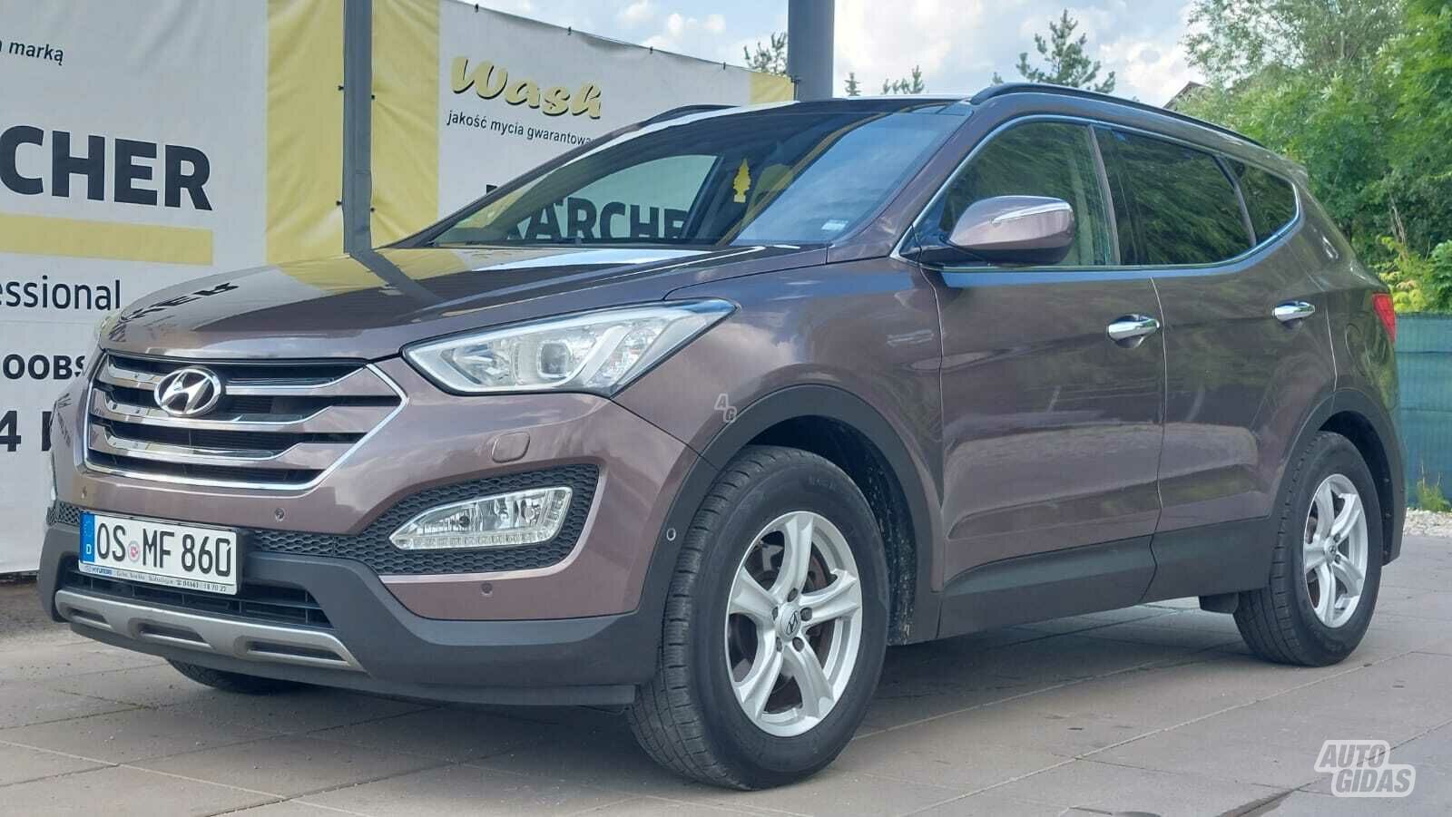 Hyundai Santa Fe 2014 y Off-road / Crossover