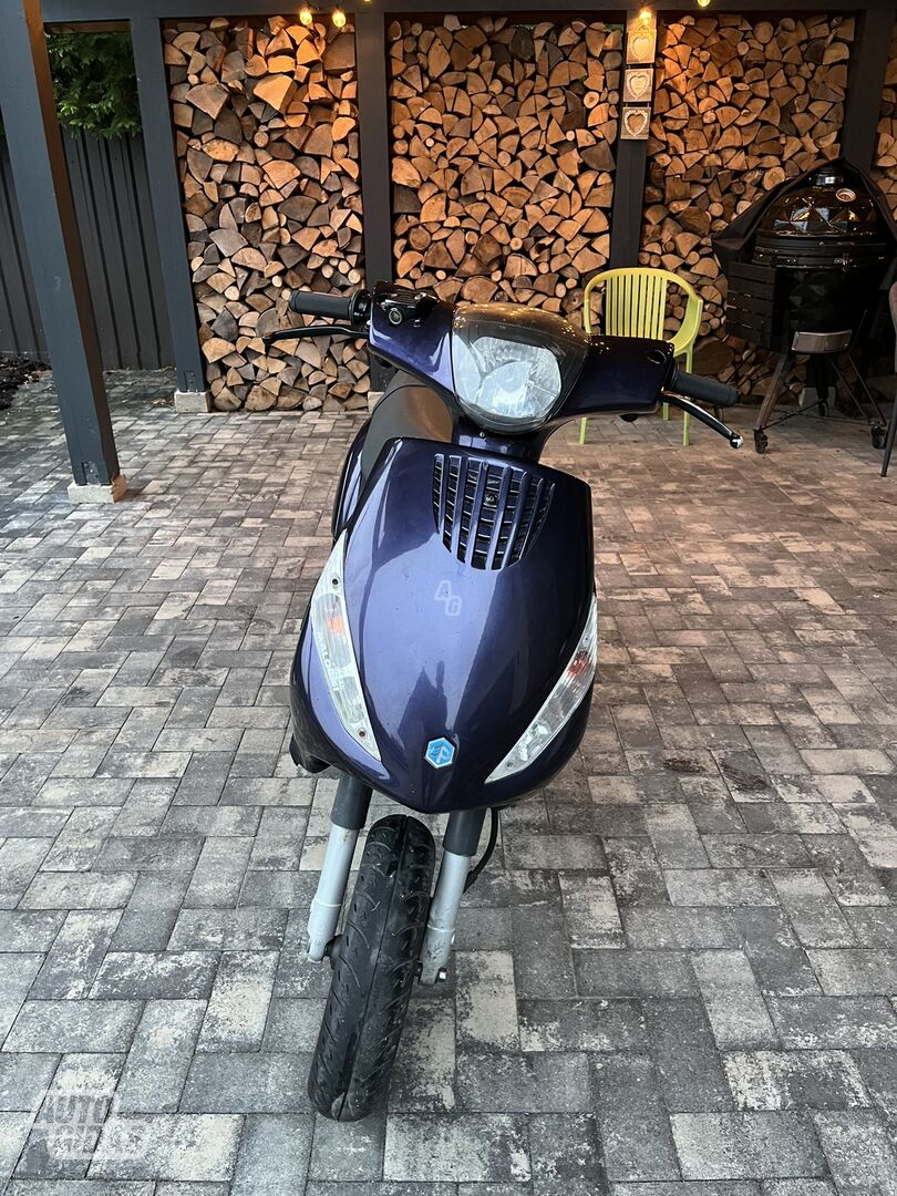 Piaggio ZIP 2014 m Motoroleris / Mopedas