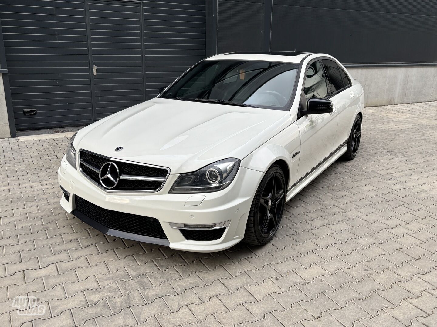 Mercedes-Benz C 63 AMG 2009 m Sedanas