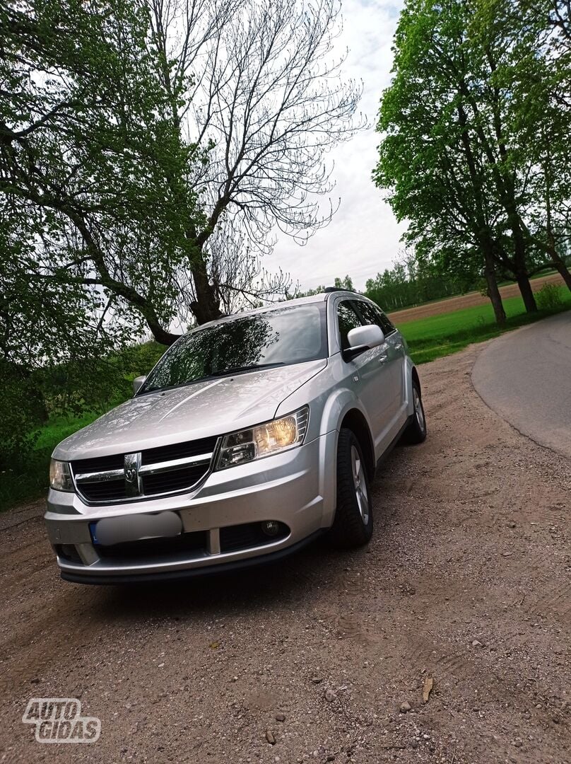 Dodge Journey 2010 г Внедорожник / Кроссовер