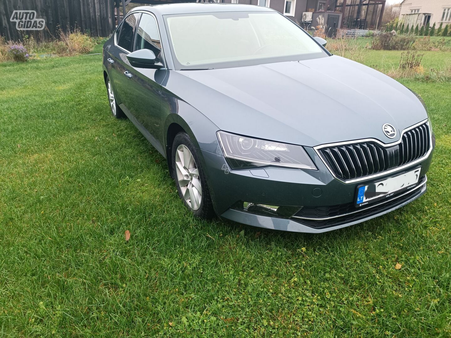 Skoda Superb 2018 y Hatchback