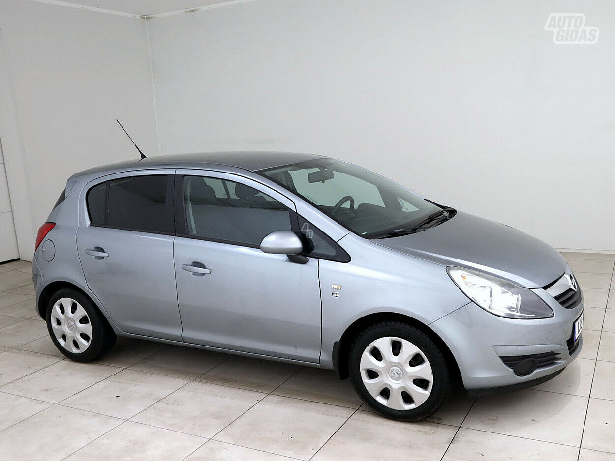 Opel Corsa 2010 г Хэтчбек