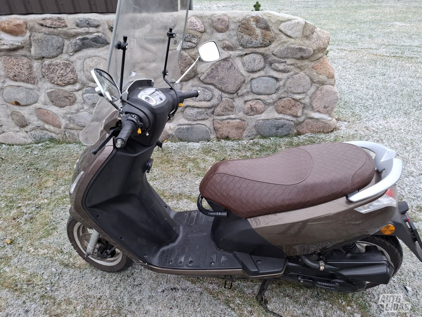 Peugeot Vivacity 2012 y Scooter / moped