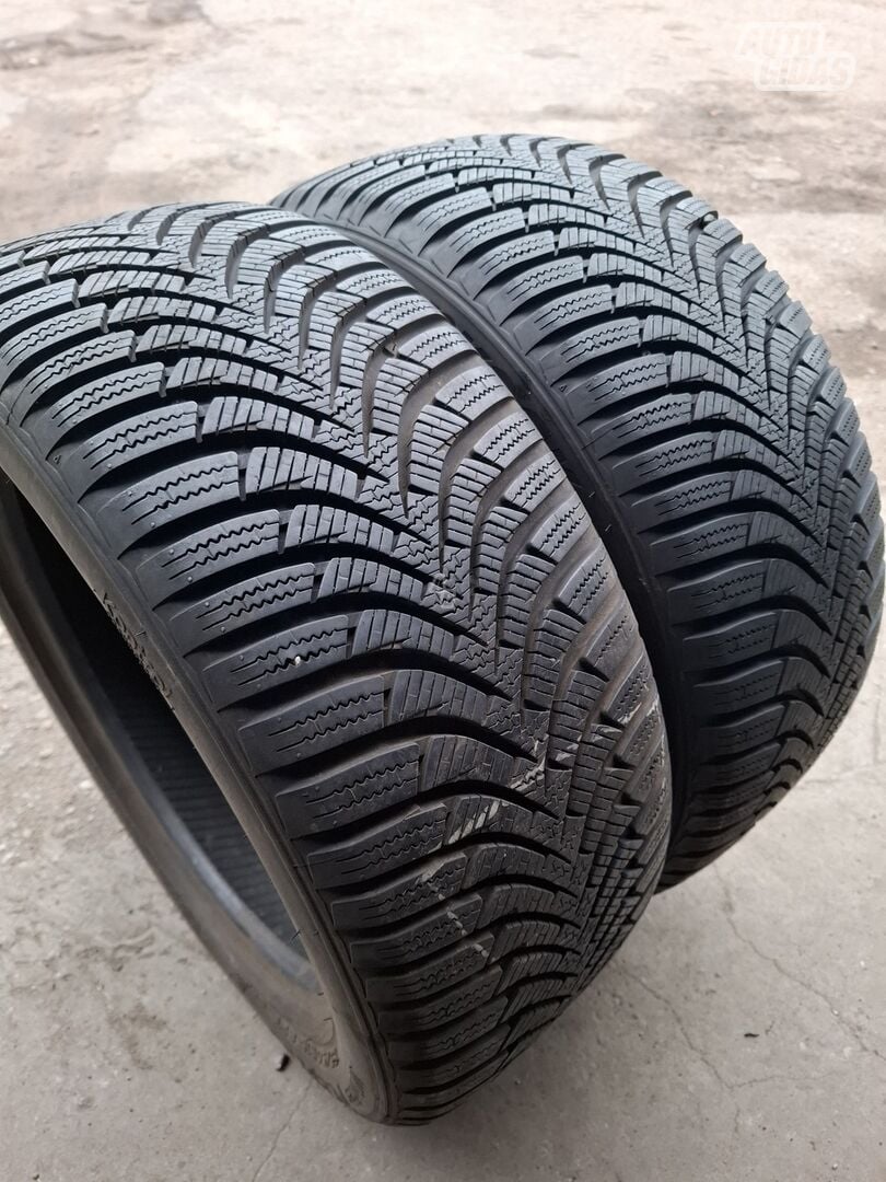 Hankook R15 žieminės padangos lengviesiems