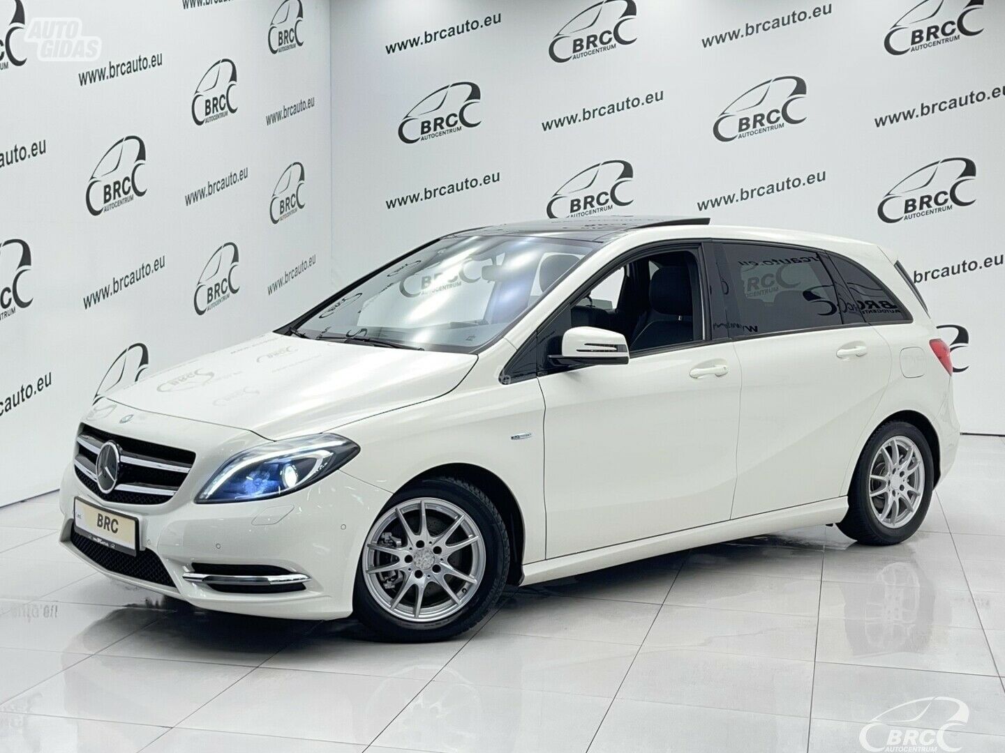 Mercedes-Benz B 180 Automatas 2012 y