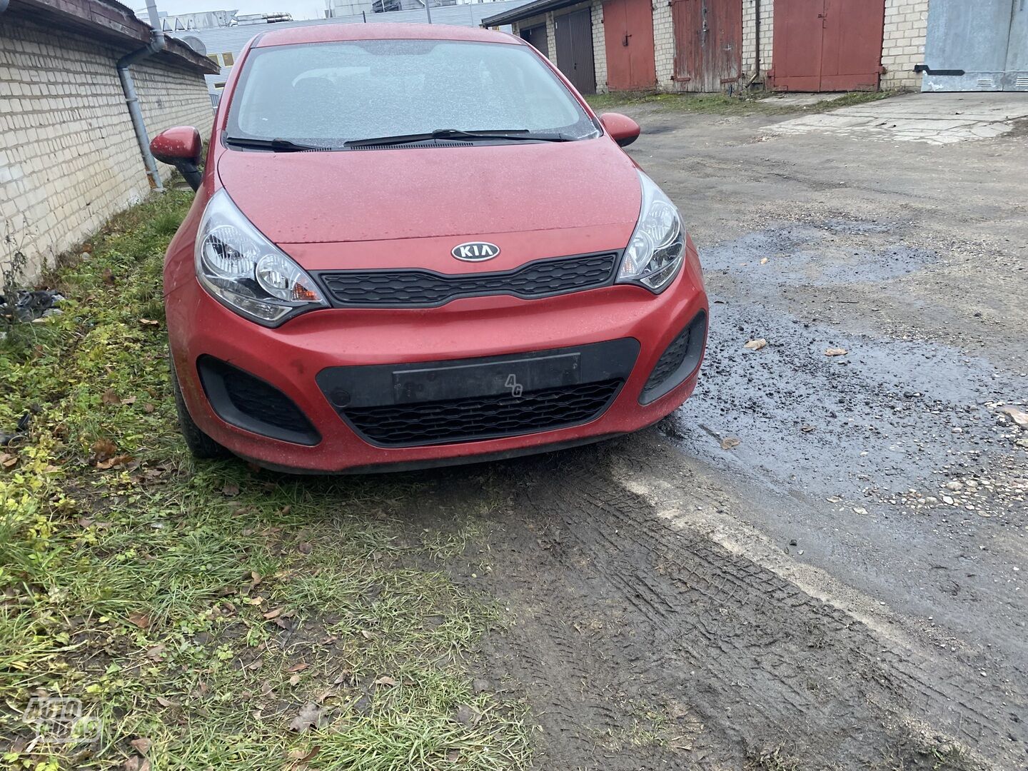 Kia Rio CRDI 2012 y