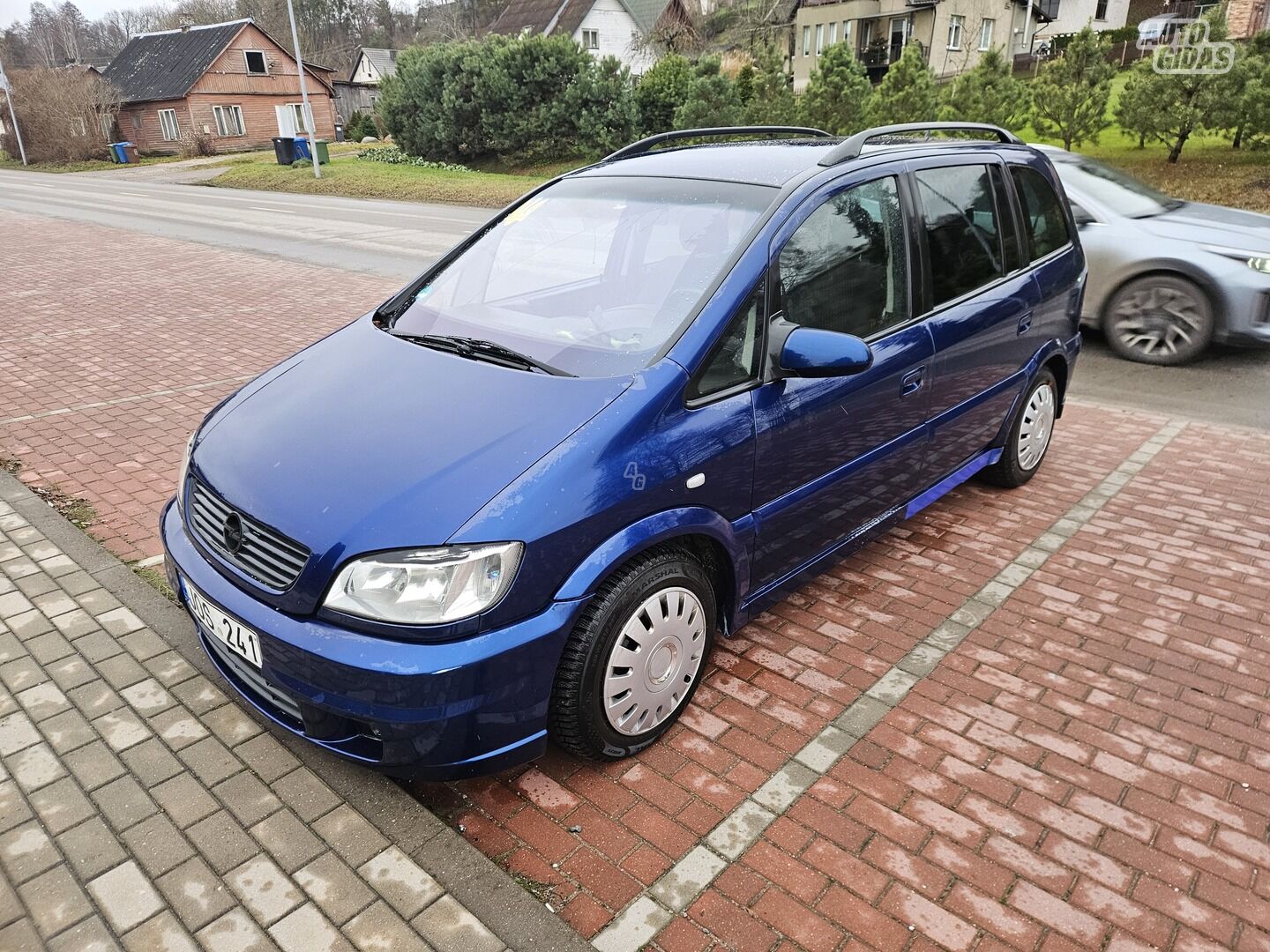 Opel Zafira A 2004 y