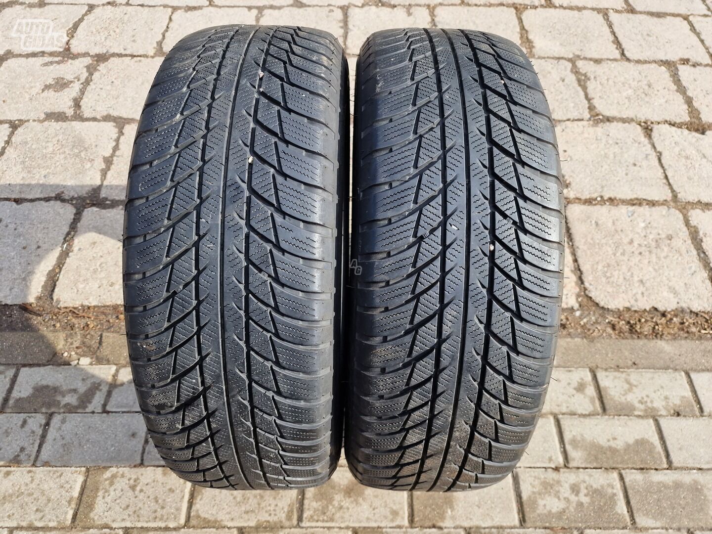 Bridgestone BLIZZAK LM001 R17 зимние шины для автомобилей