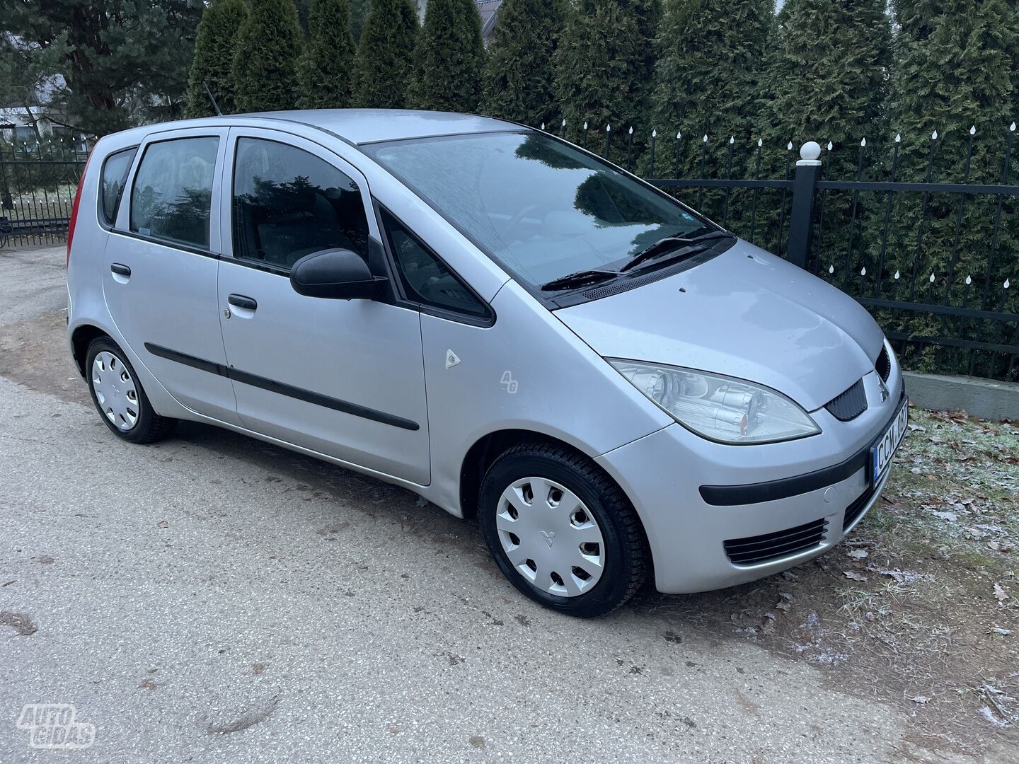 Mitsubishi Colt 2006 г Хэтчбек