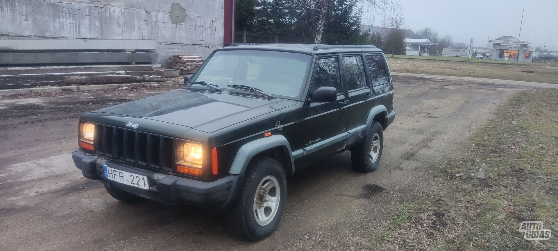 Jeep Cherokee II 1998 y