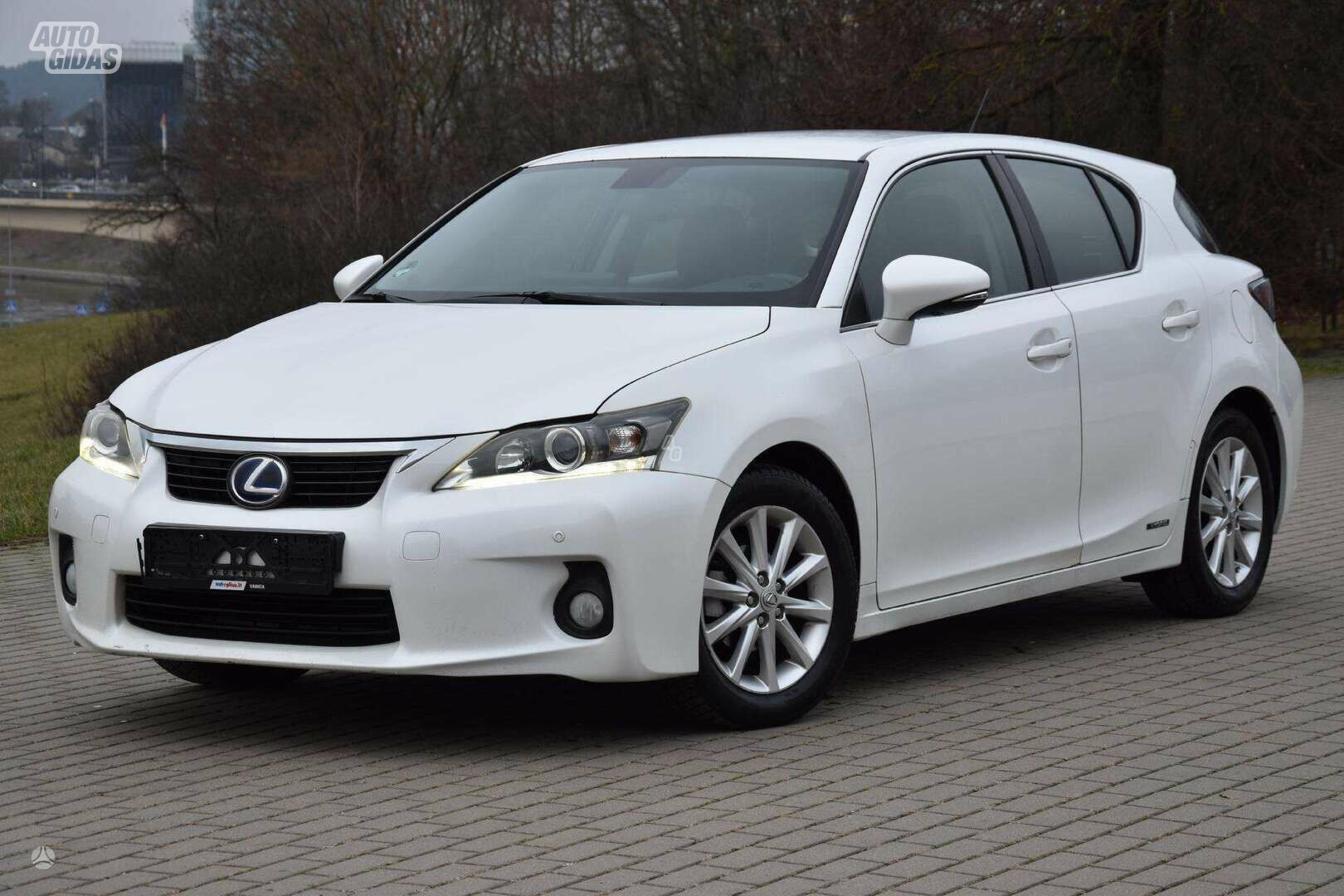 Lexus CT 2011 г Хэтчбек