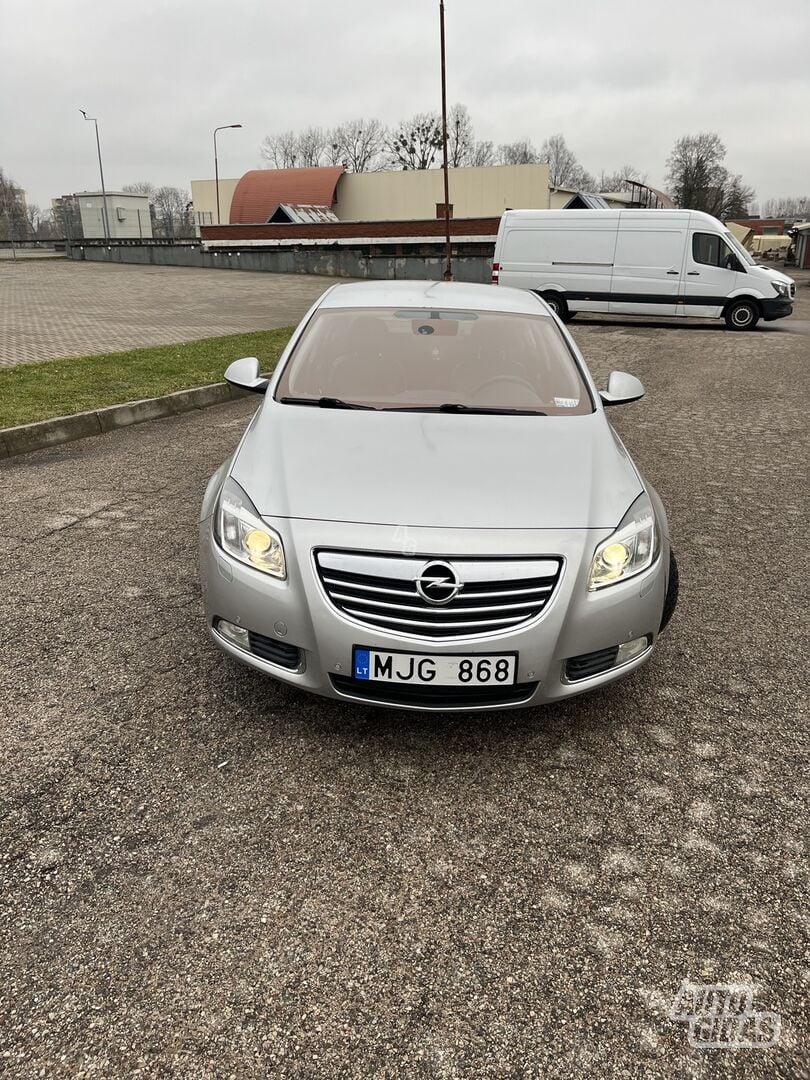 Opel Insignia 2009 y Sedan