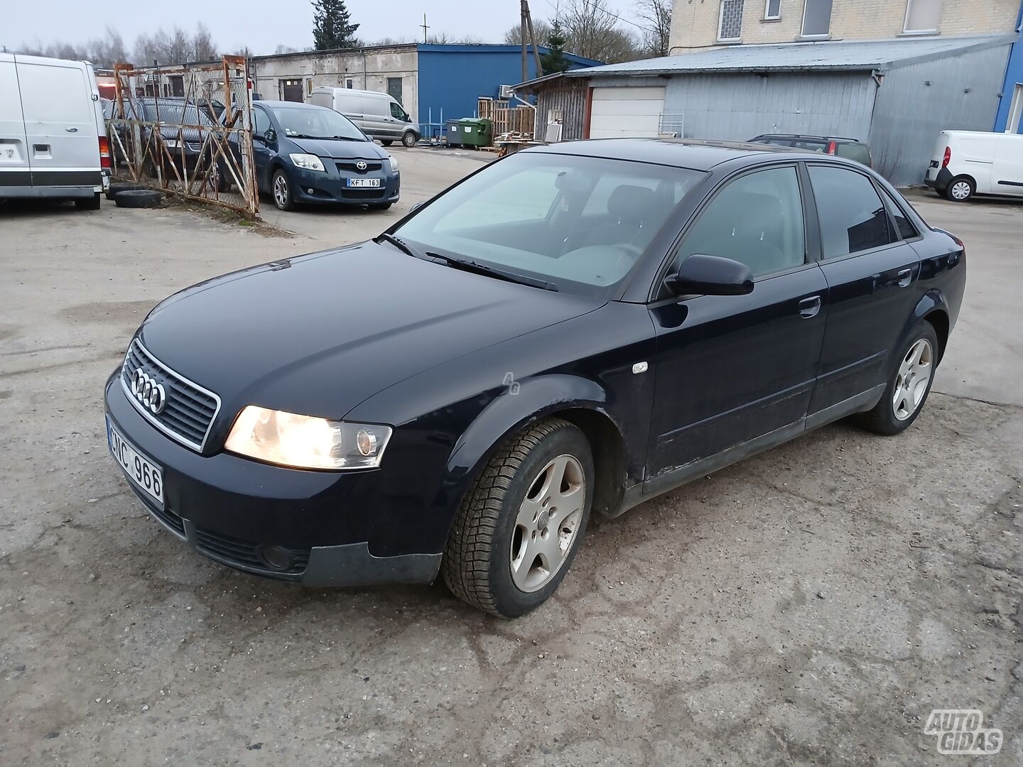 Audi A4 2001 m Sedanas