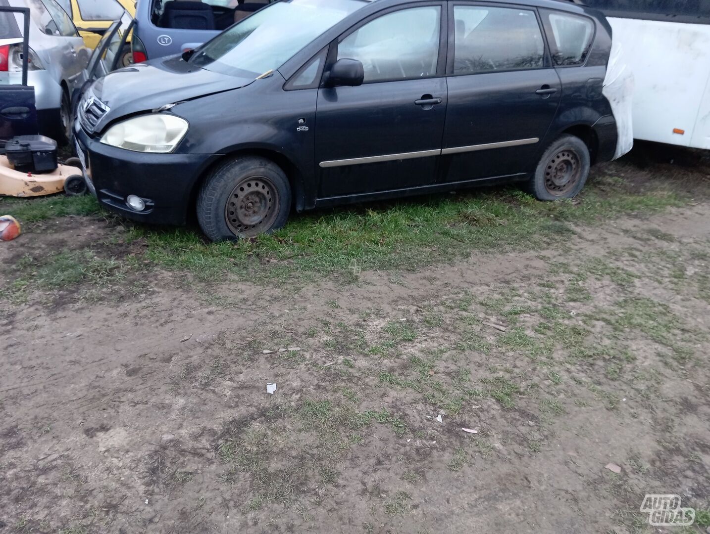 Toyota Avensis Verso 2004 m Universalas