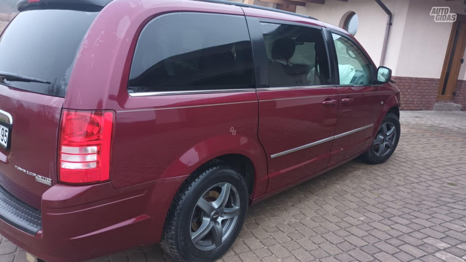 Chrysler Town & Country TOURING ED 2009 y