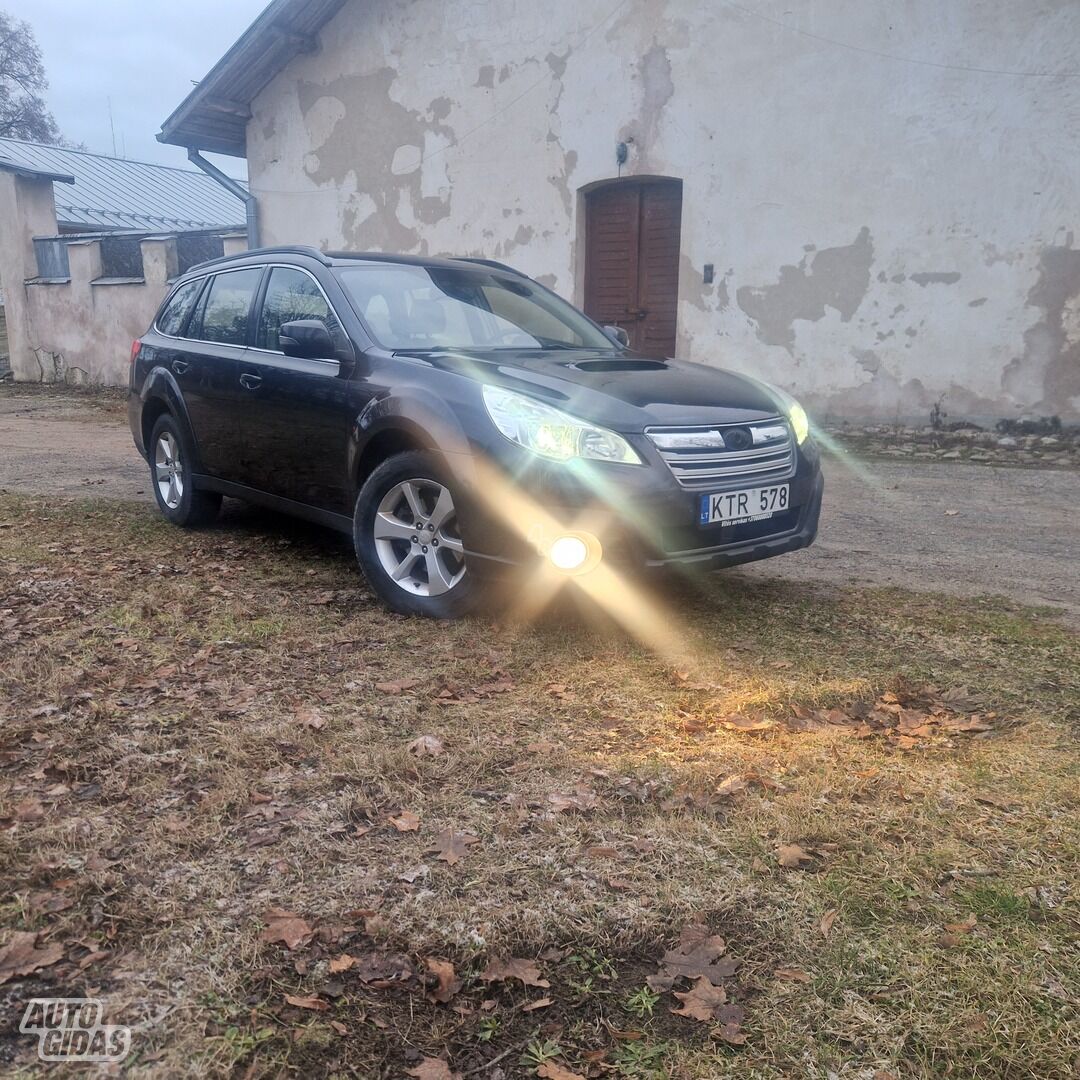 Subaru OUTBACK 2014 m Universalas