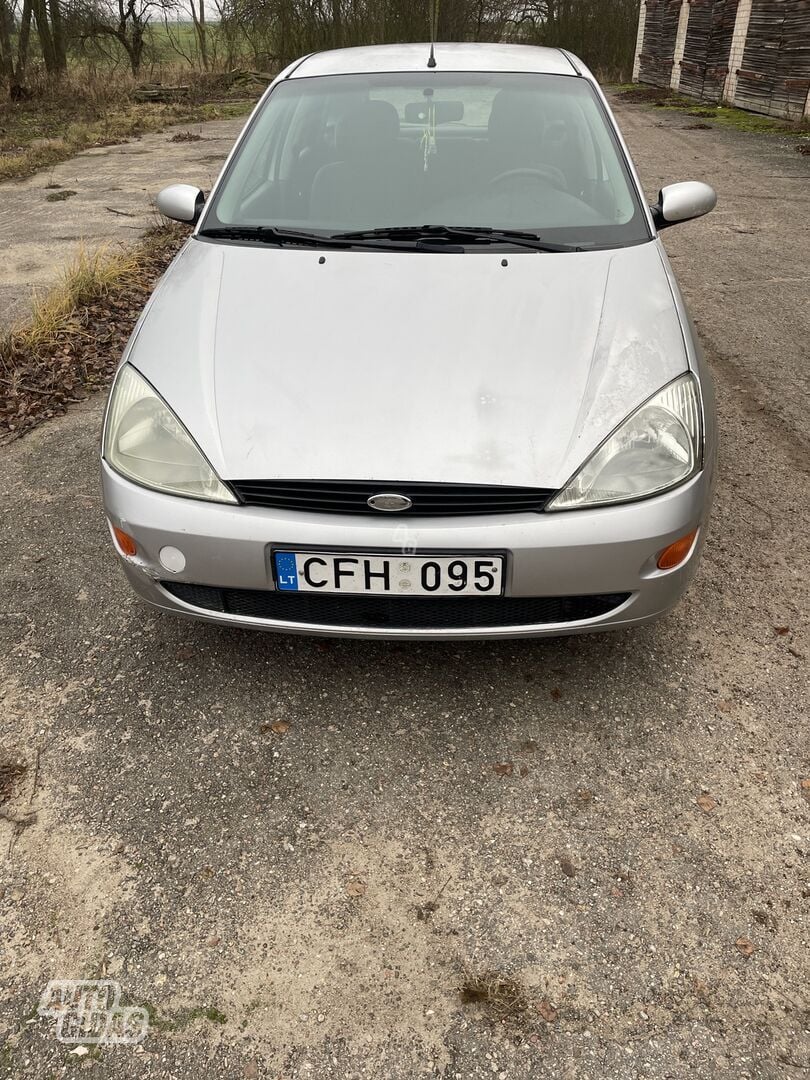 Ford Focus 1999 y Sedan