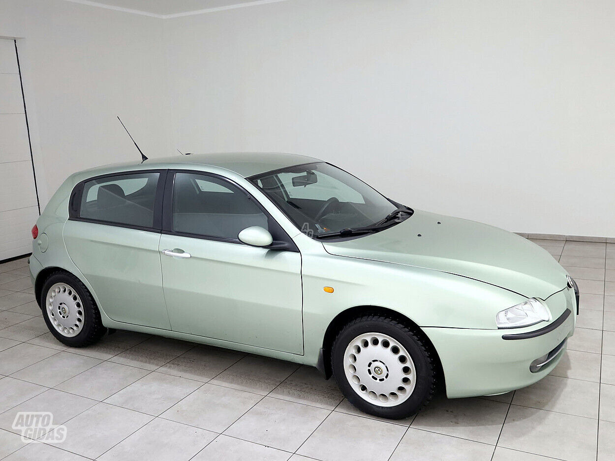 Alfa Romeo 147 2004 m Hečbekas