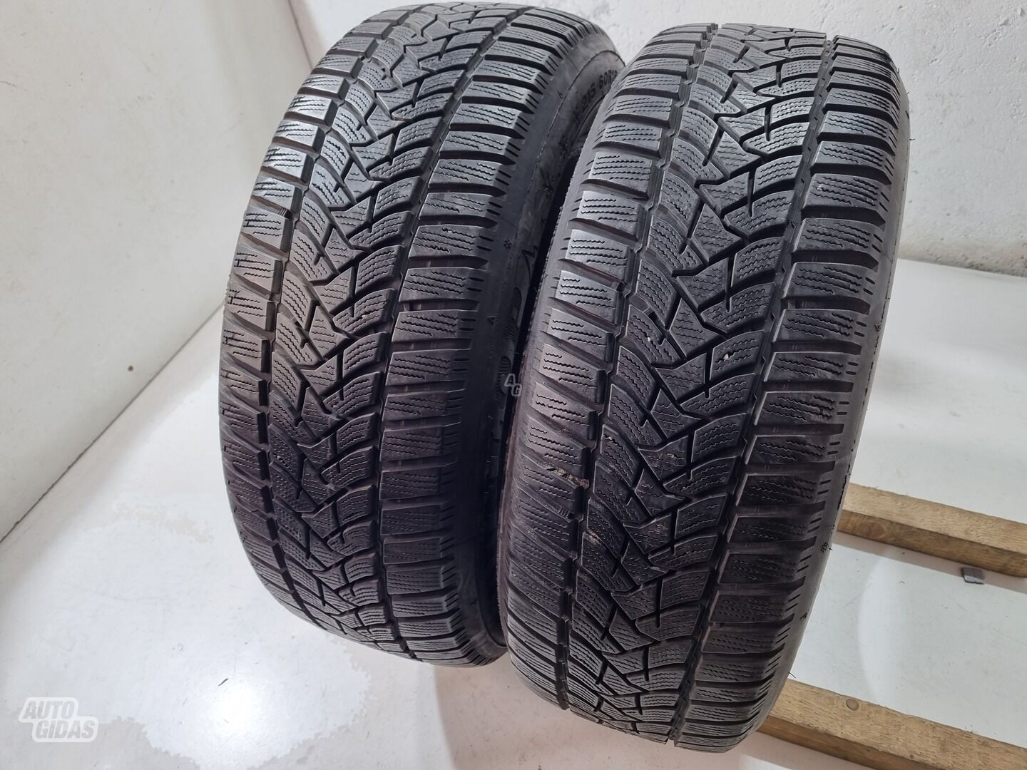 Dunlop 7mm R16 žieminės padangos lengviesiems