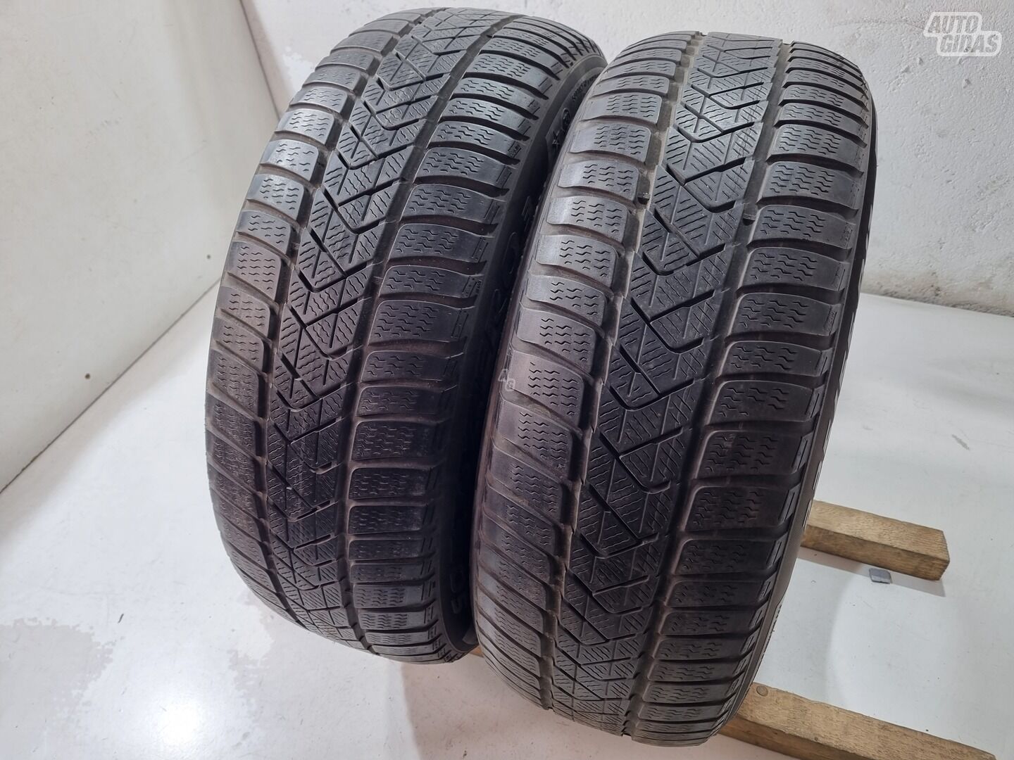 Pirelli 4-5mm R17 winter tyres passanger car